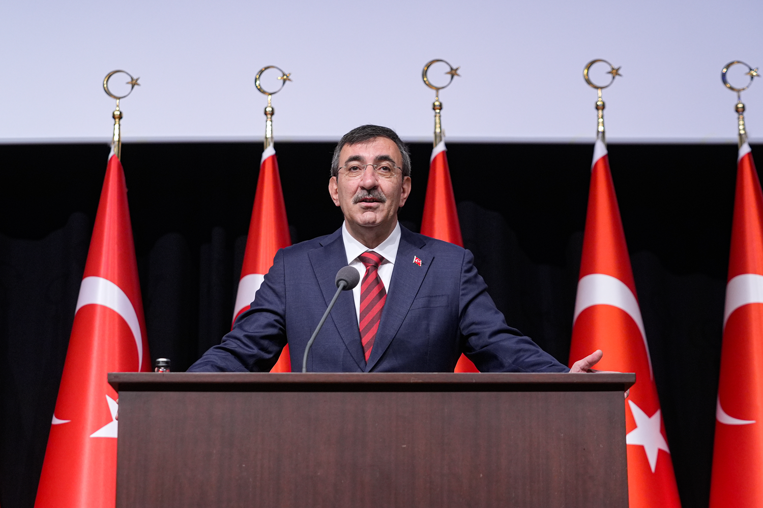 Cumhurbaşkanı Yardımcısı Yılmaz: 13,8 milyar dolar ile son yılların zirvesine çıktı.