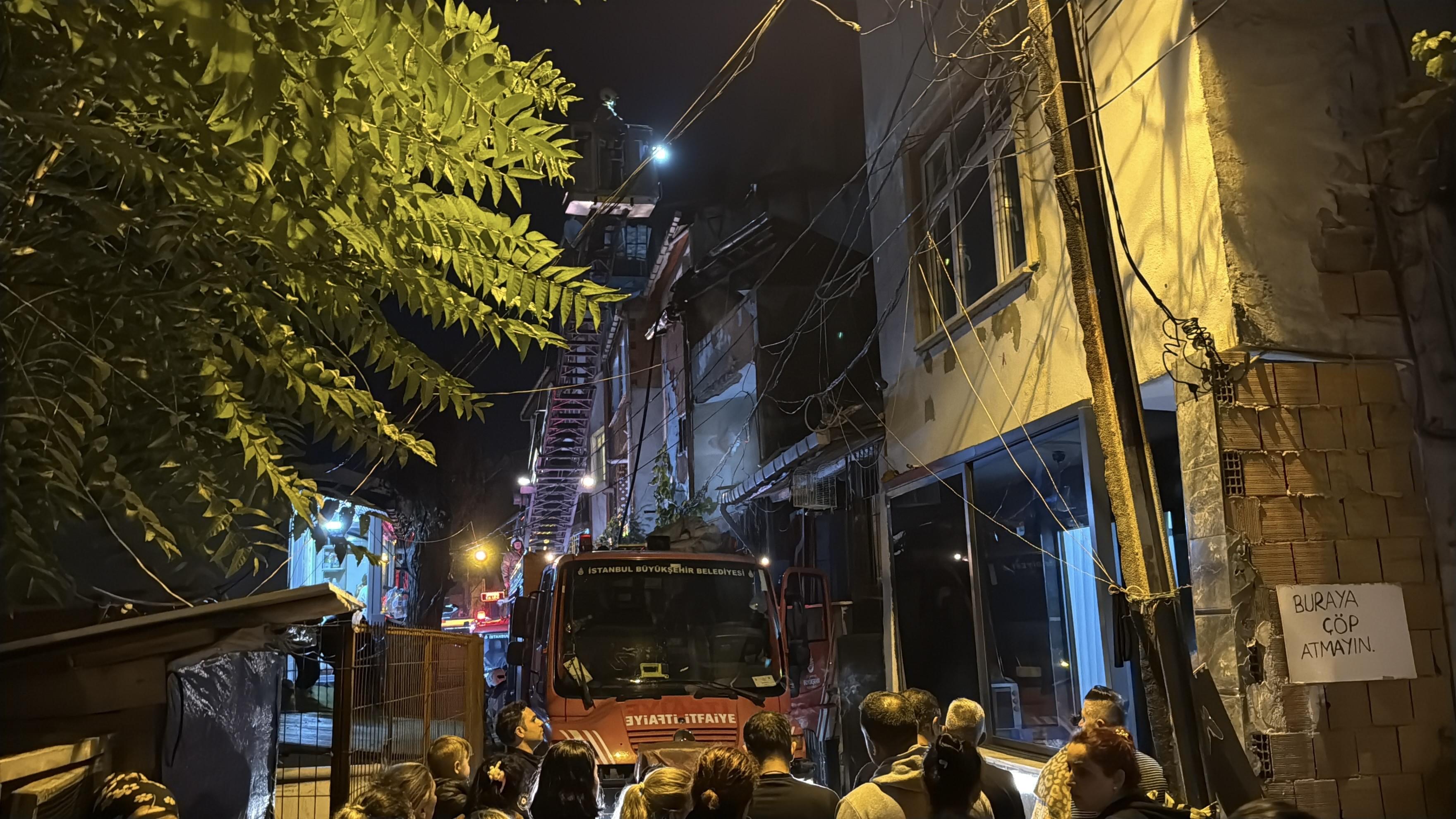 Şişli'de korkutan yangın.