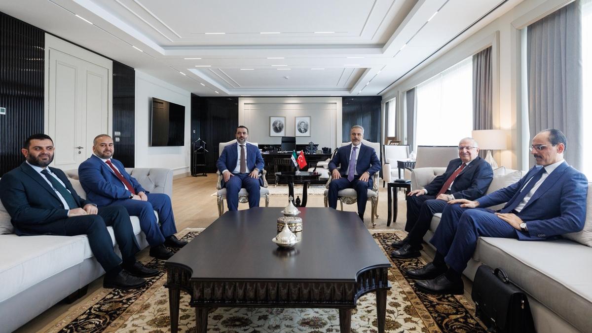 Ankara'da Suriye ile gvenlik zirvesi! Askeri eitim mutabakat da gndemde