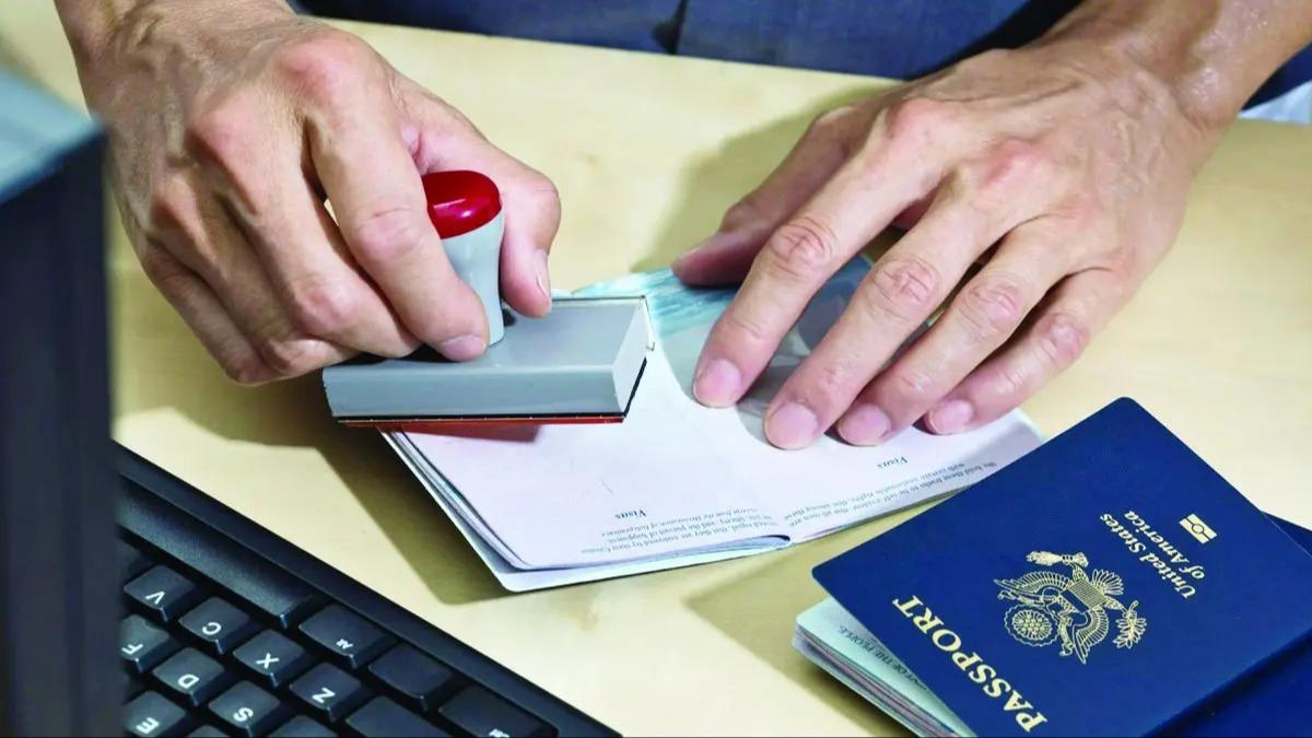 Avrupa'da pasaport damgas tarih oluyor! Sistem byle ileyecek