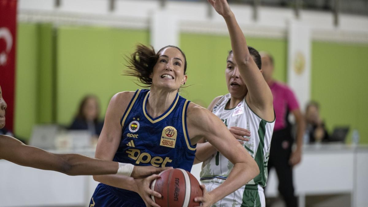 Fenerbahe Opet, deplasmanda farkl kazand
