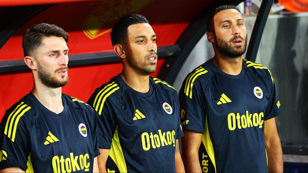 Fenerbahe'den beklenmedik karar! Cenk Tosun ve rfan Can Kahveci kadro d