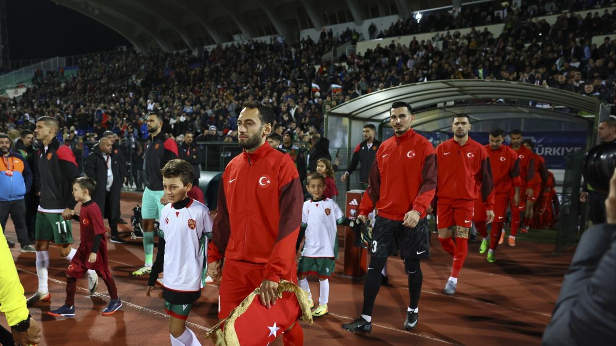 Hakan alhanolu tarihe geti! Milli formayla dalya dedi