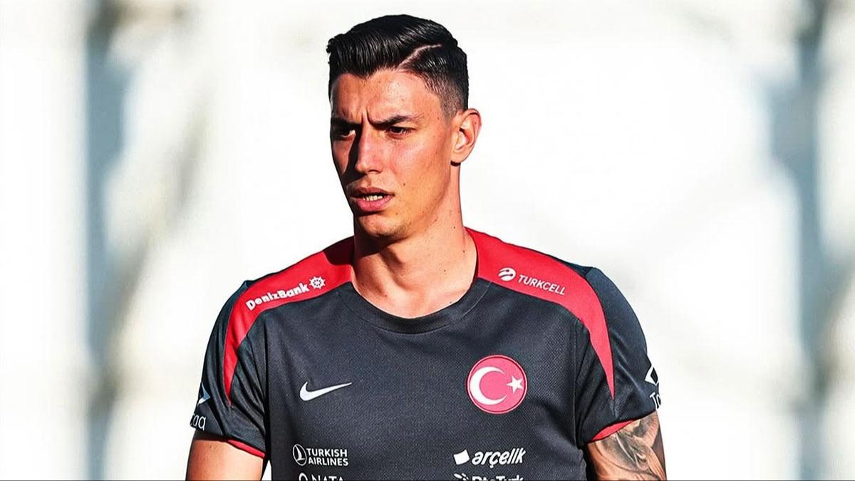 Milli takmda Berke zer krizi! Kamptan izinsiz ayrld