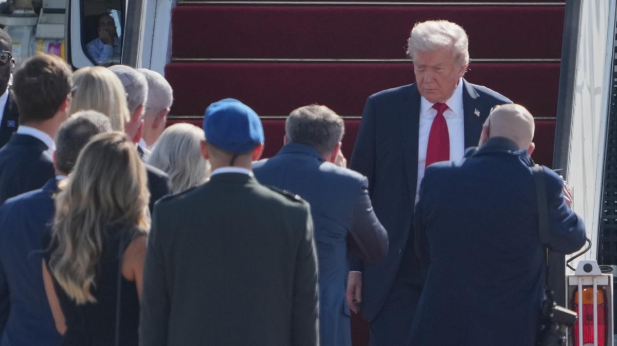 ABD Bakan Trump srail'de! 4 saatten az srecek ziyaret