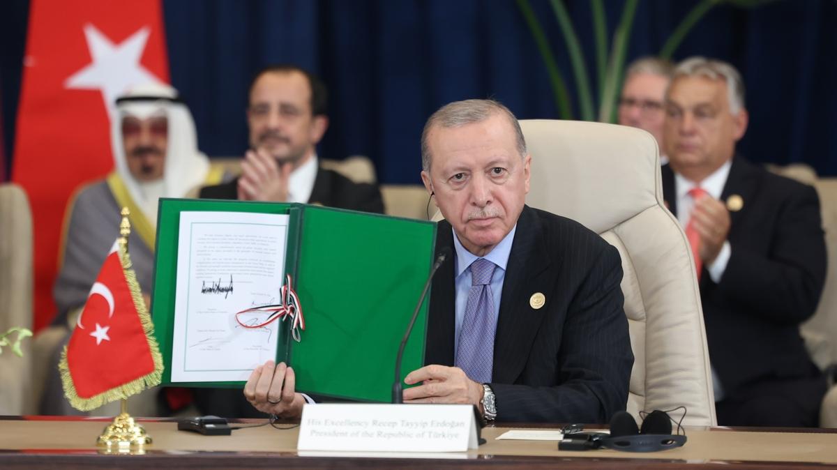 Tarihi zirveye damga vurdu... Bakan Erdoan'dan Gazze imzas