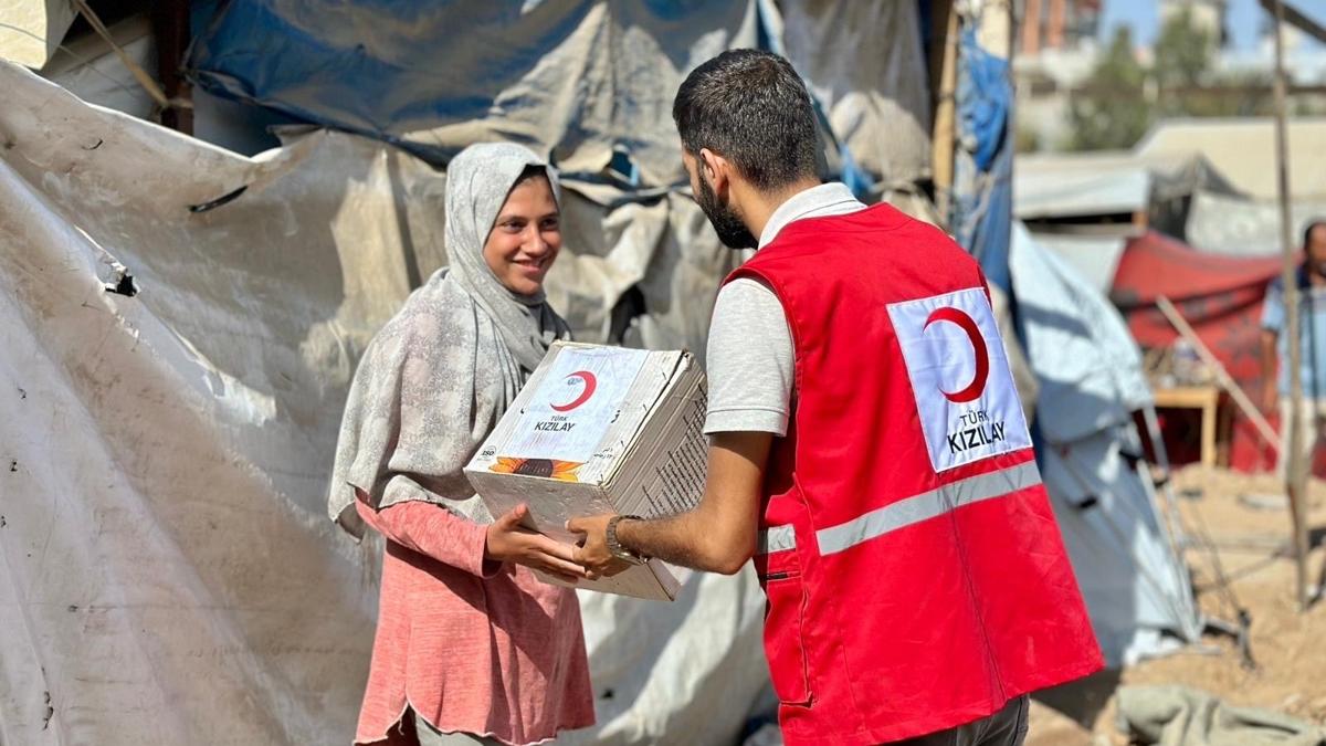 Trk Kzlay Filistinlileri yalnz brakmad: Gazze'de binlerce kiiye yardm datld 