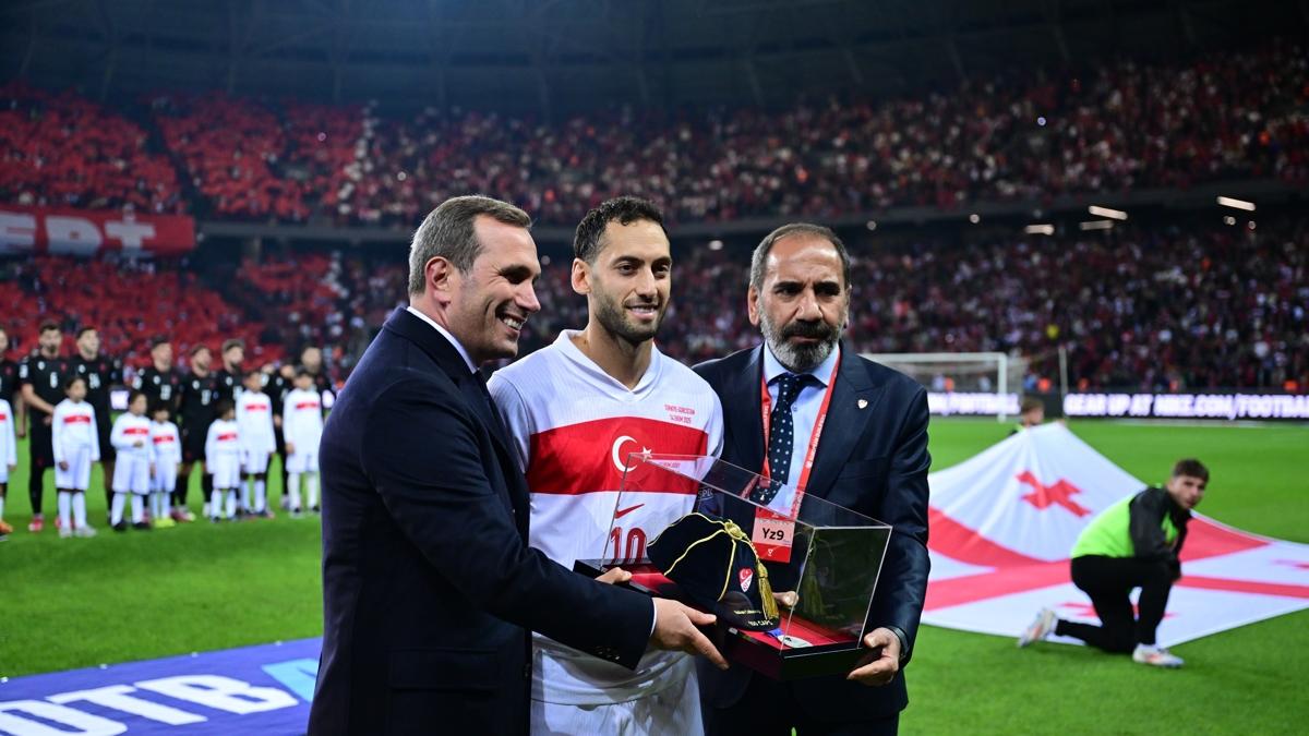 Hakan alhanolu'na ma ncesi plaket