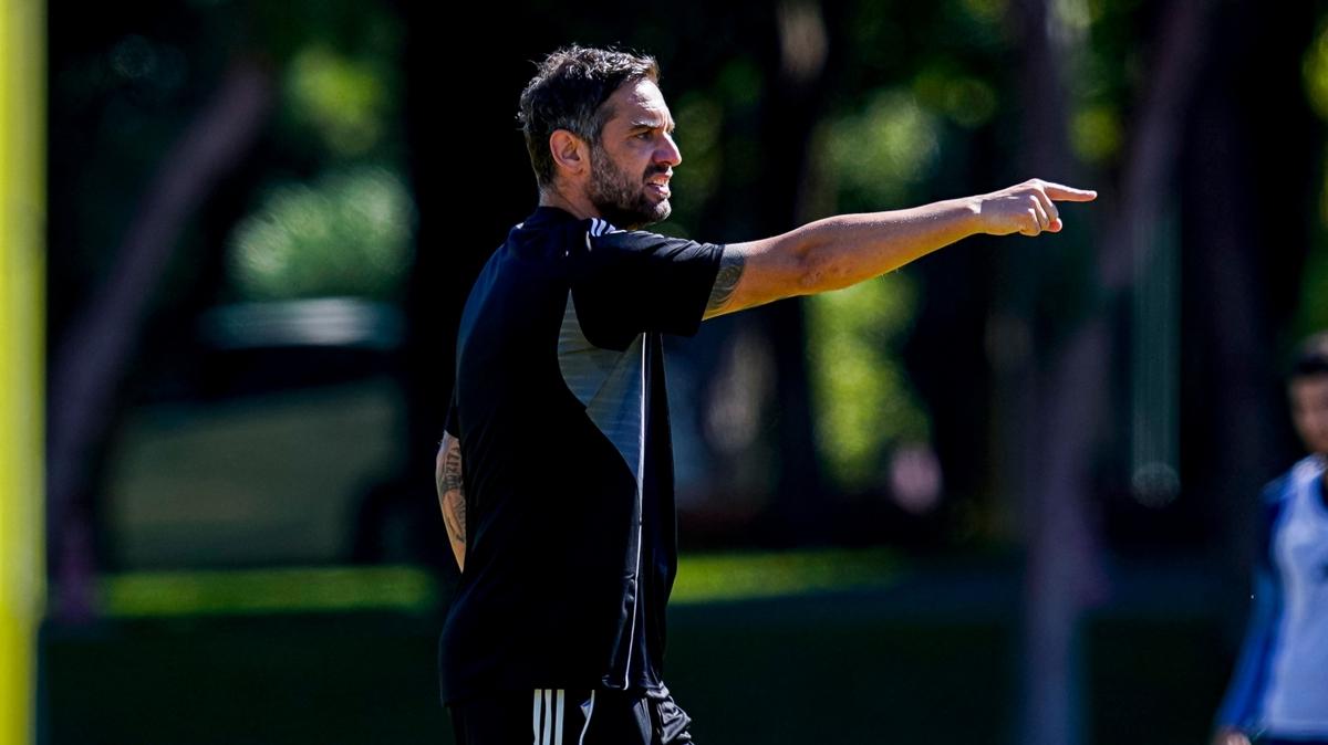 Kayserispor yeni hocasyla ilk idmanna kt