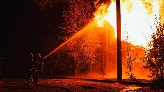 Rusya'dan fze saldrs: 30 bin hane elektriksiz kald