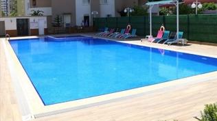 Tatil kabusu oldu! Havuza giren adam sağır oldu