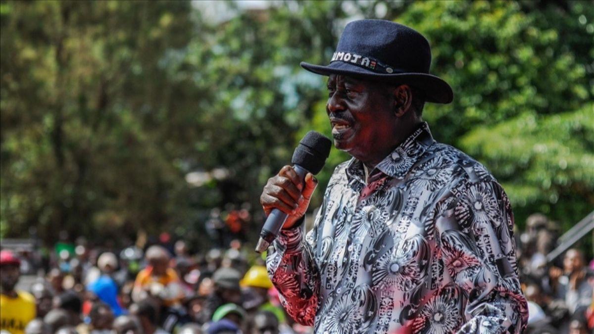 Kenya'nn eski babakan ld! Halk sokaklara dkld