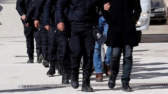 Şanlıurfa'da silah kaçakçılarına operasyon: Evden cephanelik çıktı