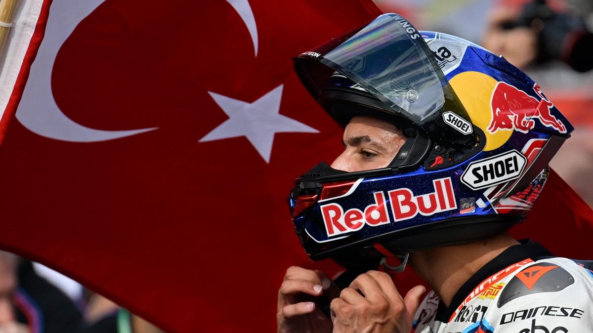 Toprak Razgatlolu 3. ampiyonluu iin piste kacak