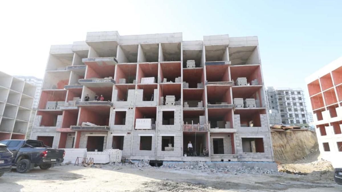 Asrn felaketinin yaralar sarlyor: Deprem konutlar hzla ykseliyor 