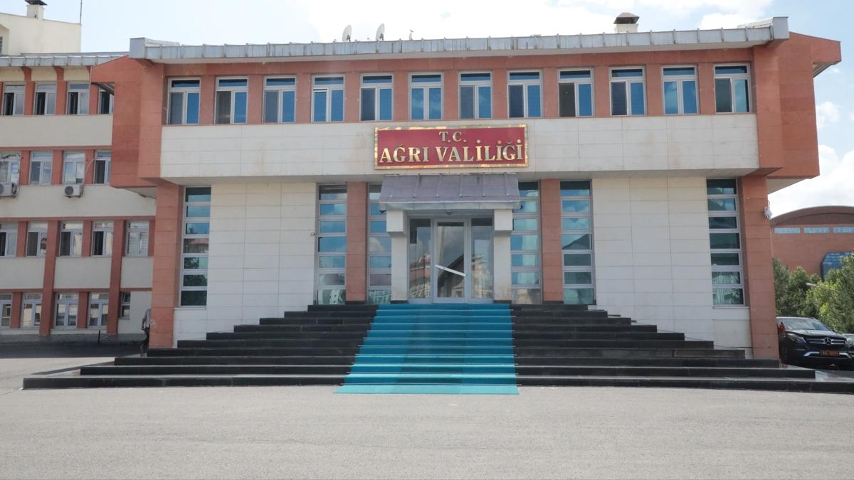 Ar'da arala srklenen inek iddiasna Valilikten aklama 