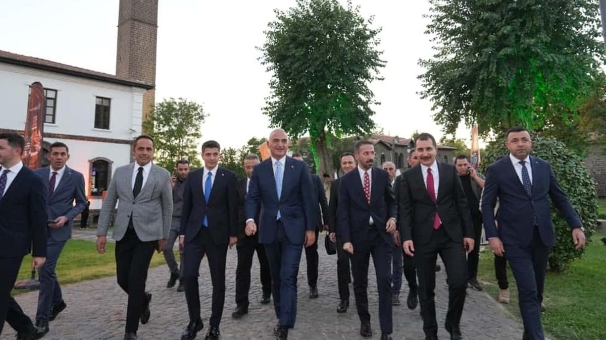 Medeniyetler Korosu'ndan Diyarbakr'da kardelik mesaj