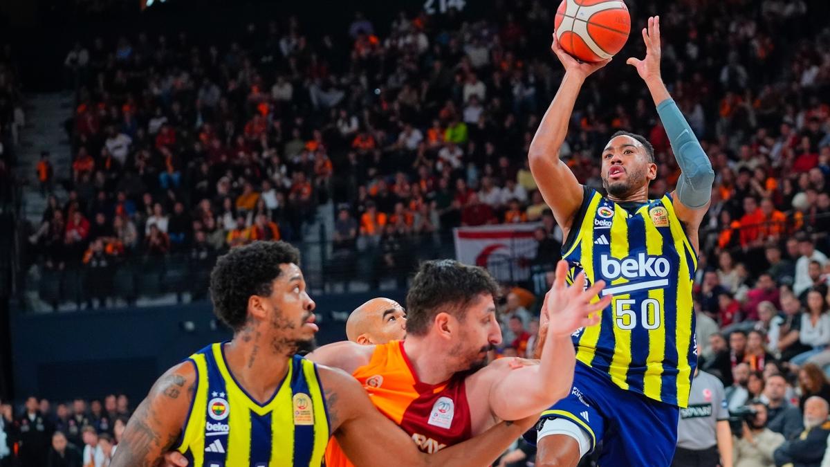Potada derbinin kazanan Fenerbahe Beko