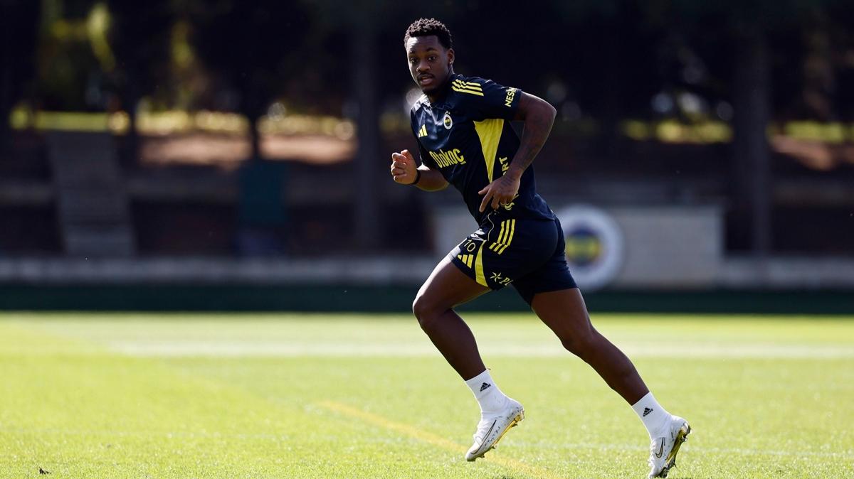 Fenerbahe'den Jhon Duran aklamas