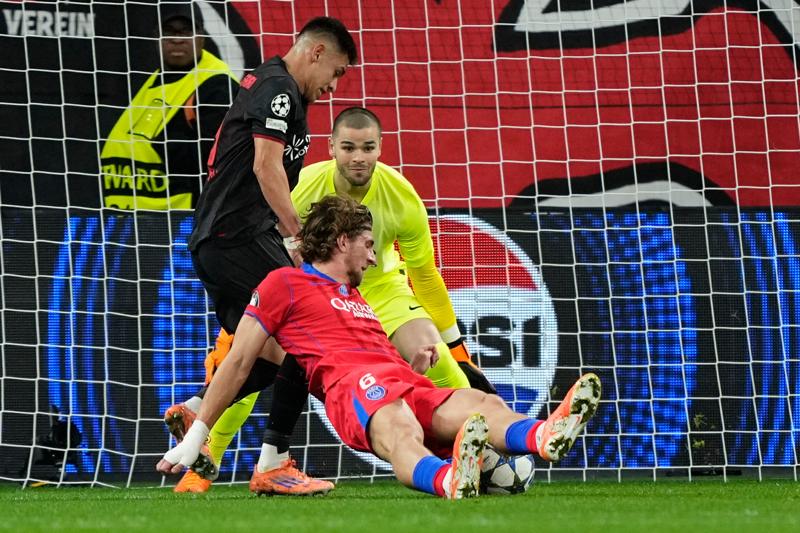 PSG, Bayer Leverkusen'i dağıttı