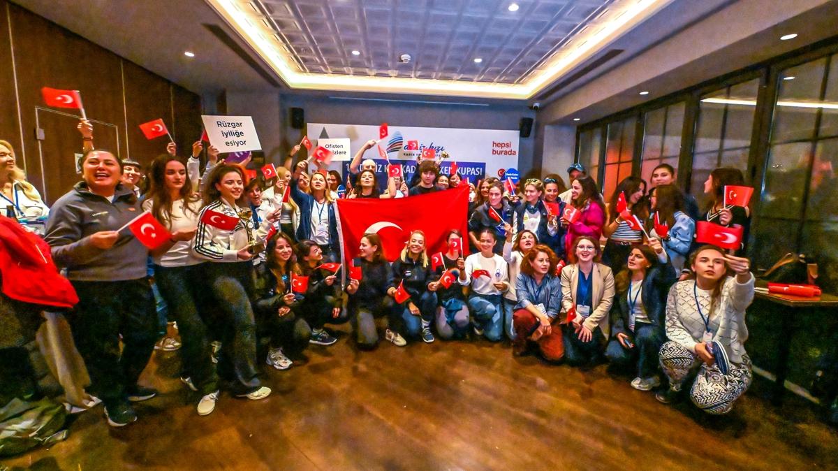 Deniz Kz Kadn Yelken Kupas'nn 10. yl byk bir cokuyla kutland