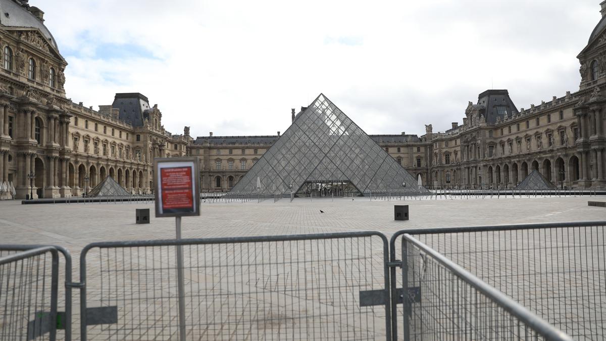Dikkat eken k: Louvre soygunu Fransa'nn knn iareti