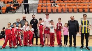 Körfez Gençlerbirliği sporcuları Darıca'dan 9 madalya ile döndü