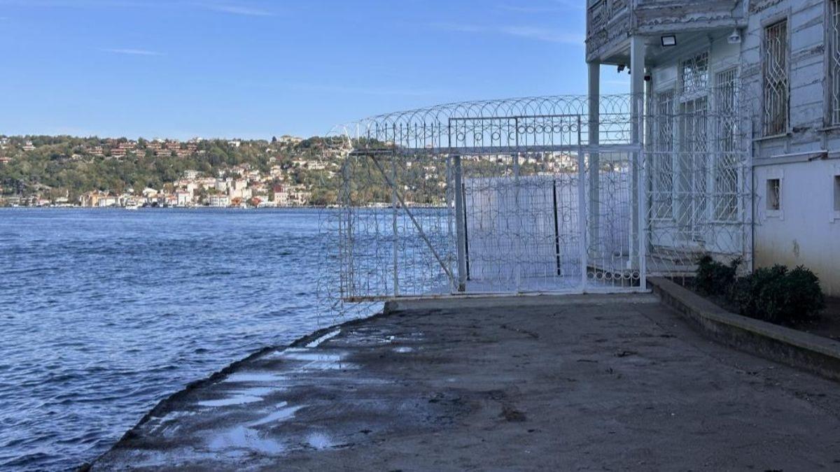 CHP'li belediyeden halkn sahiline barikat! 25 yllk yry yolunu kapattlar