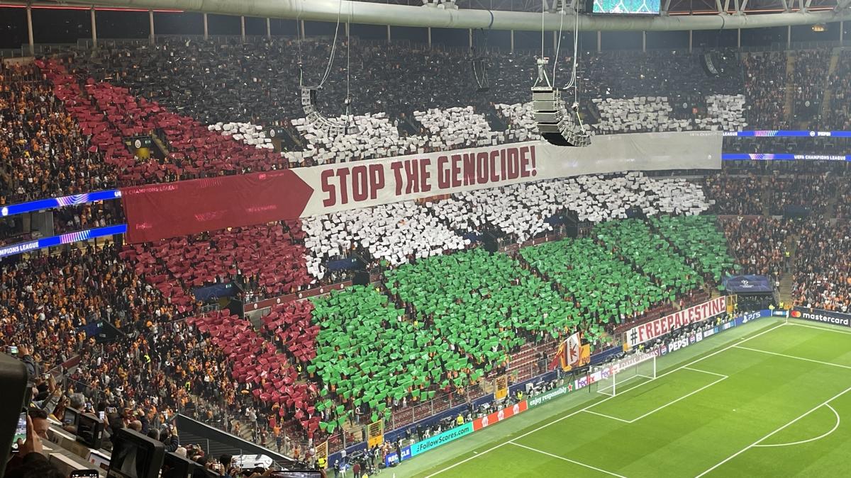Galatasarayl taraftarlardan Filistin'e destek! ''Soykrm durdurun'' ars