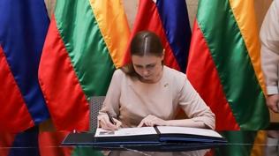Litvanya Savunma Bakanı Dovile Sakaliene istifa etti