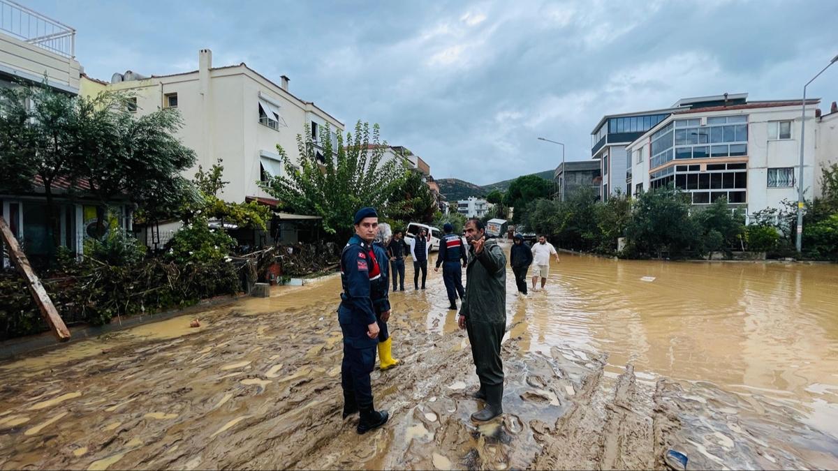 Meteoroloji uyarmt... Birok kent sular altnda kald