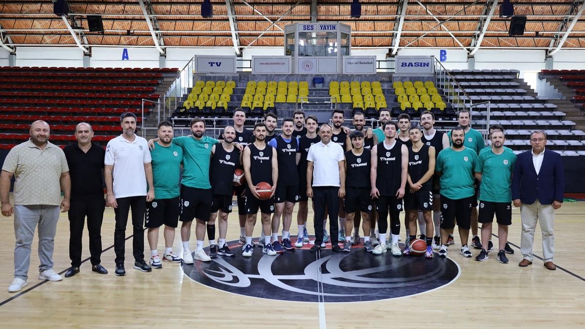 Sakarya Bykehir Basket takm Ankara'da Ego Spor deplasmanna kyor  