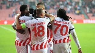 Dinamo Kiev'i 3 golle dağıttı