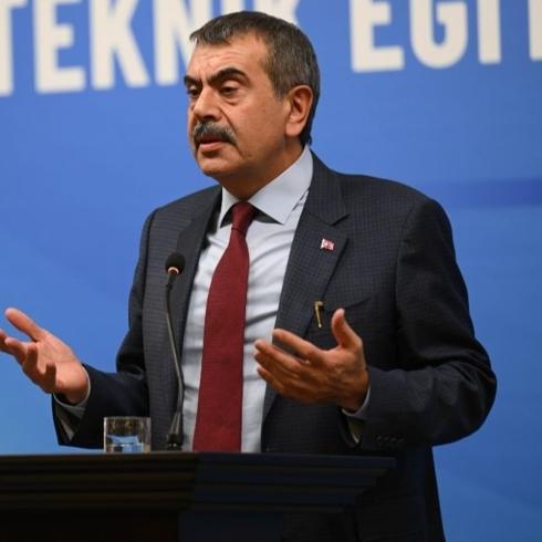 CHP'nin "imam hatip" hazımsızlığına cevap verdi