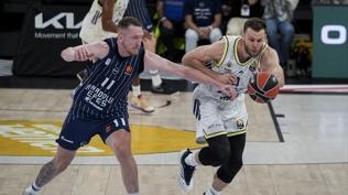 Fenerbahçe, Anadolu Efes'i devirdi
