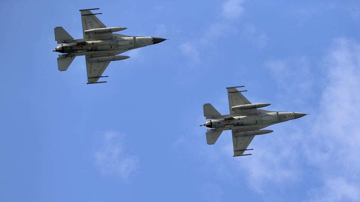 F-16'lar ldeniz semalarnda nefes kesti 