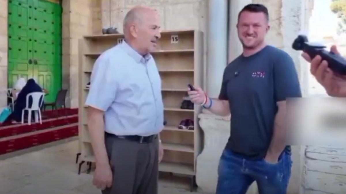 slam dmanna tepki yad! Mescid-i Aksa’ya girebilmek iin bunu yapt slam dmanna tepki yad! Mescid-i Aksa’ya girebilmek iin bunu yapt