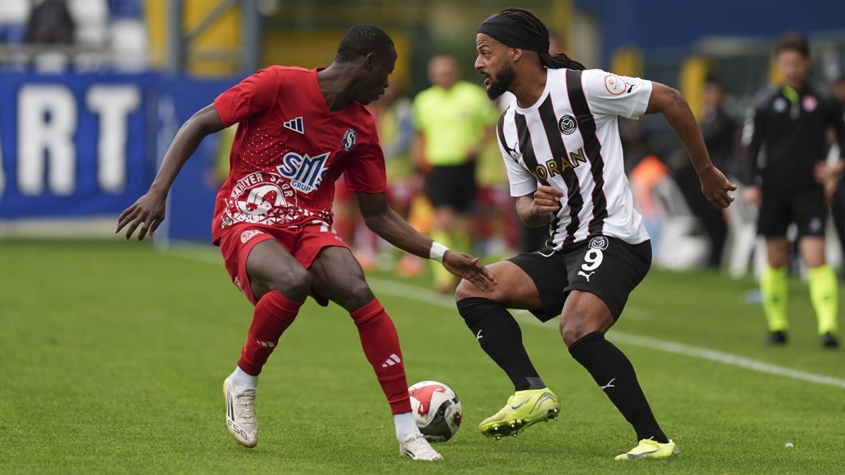 Sarıyer evinde Manisa FK ile golsüz berabere kaldı
