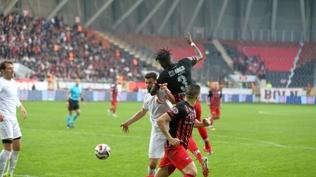 Çorum FK-Boluspor maçında gol sesi çıkmadı