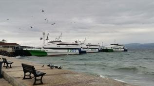 Deniz otobüsüne fırtına engeli... Seferler iptal edildi