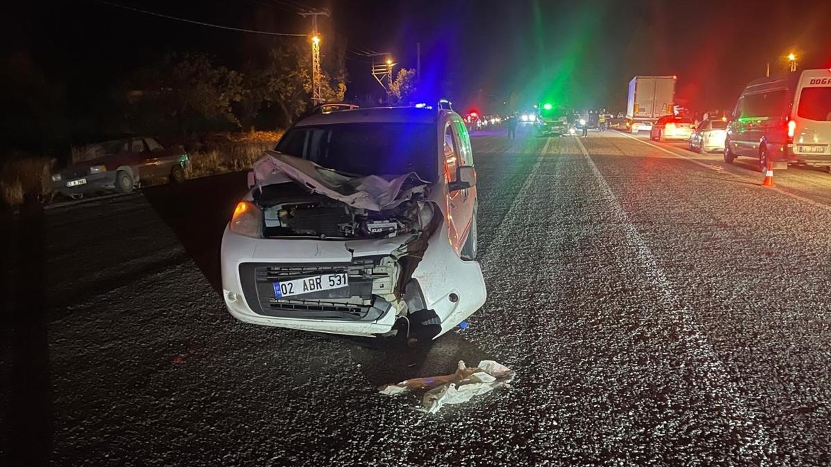 Malatya'da yolun karşısına geçen yayaya araba çarptı: 1 can kaybı