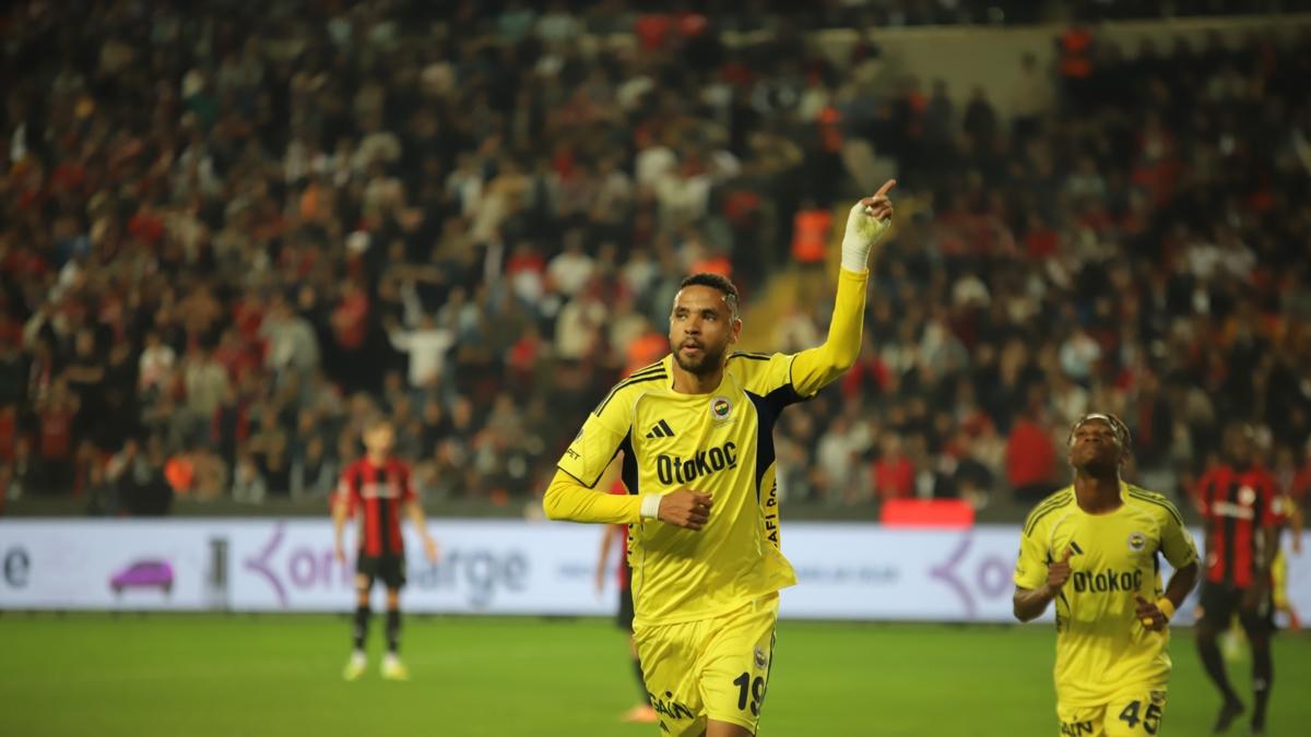 Youssef En-Nesyri haftalar sonra gol attı