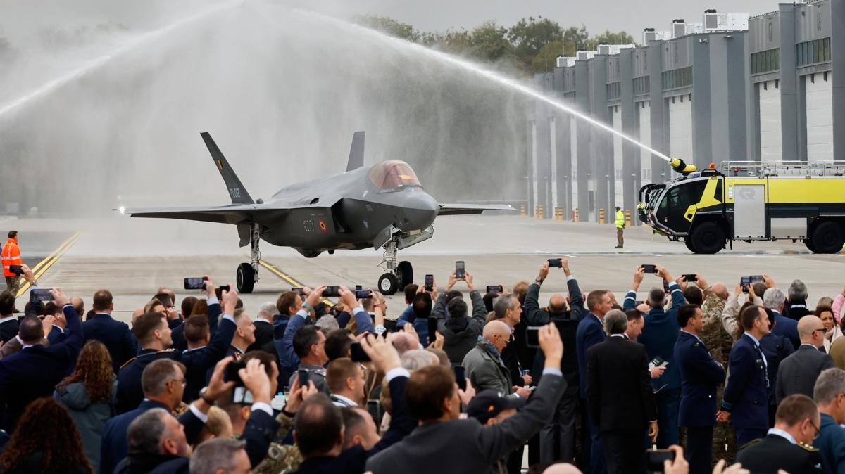 AB ülkesinde F-35 hüsranı... Satın alınan jetler hangarda çürüyecek