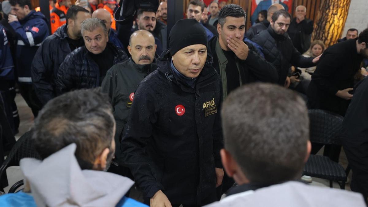 Balıkesir'de 6.1 büyüklüğünde deprem! Bakan Yerlikaya bölgeye geldi