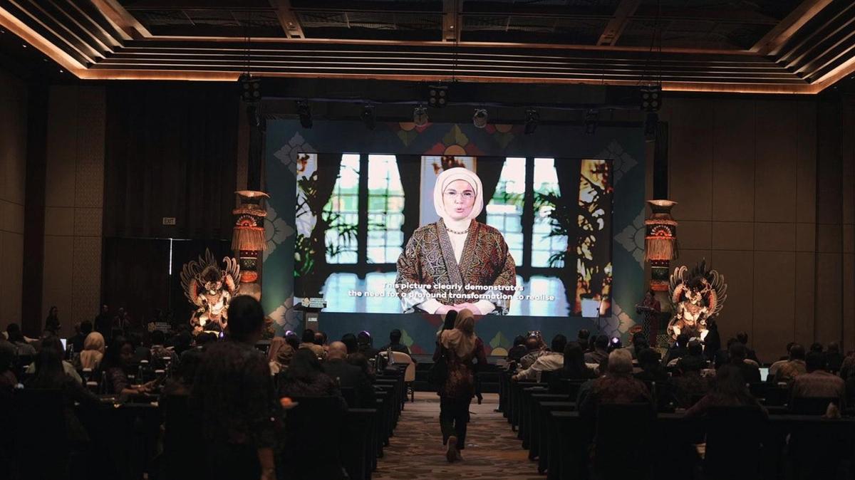 Emine Erdoğan'dan dünyaya çağrı: Medeniyet mirasımızla çevreye yön verelim