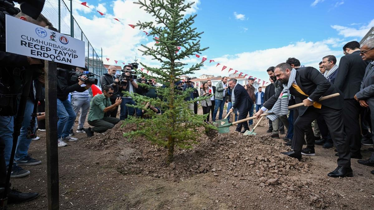 Sincan'da Filistinli gazeteciler anısına 273 fidan: Her biri adalet ve özgürlüğe nefes olacak