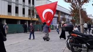 Vatandaşların Türk bayrağı hassasiyeti duygulandırdı!