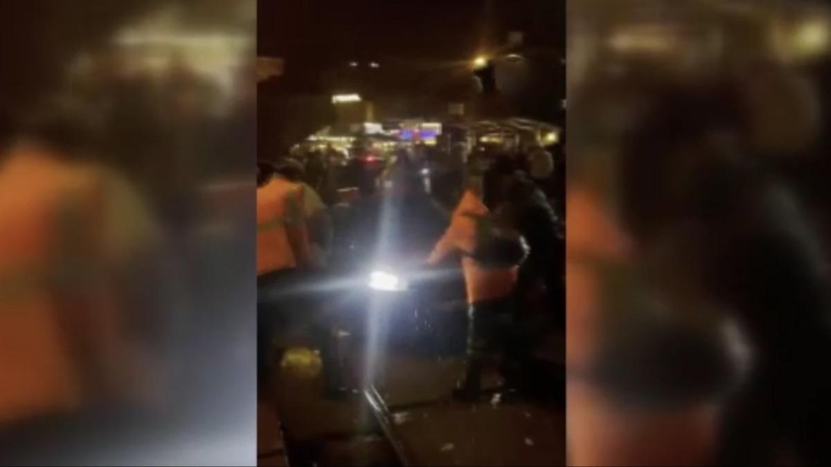 Yer: İstanbul! Aracıyla yasak alana girdi, ortalık karıştı