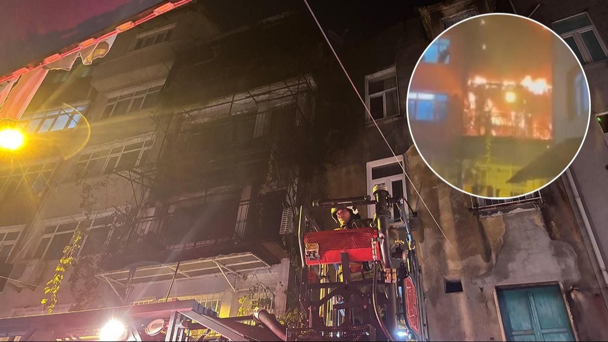 Kız isteme merasimi faciayla sonuçlandı: Havai fişek bir evi kullanılmaz hale getirdi