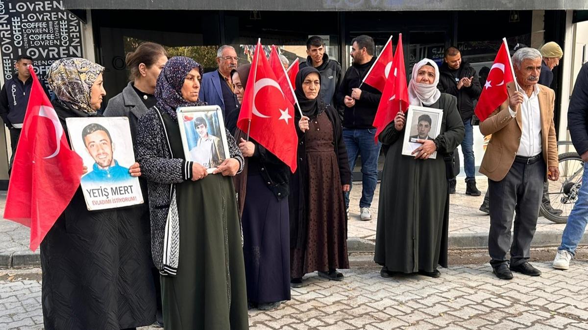 DEM Parti önünde evlat nöbeti: Yıllardır bir yanımız eksik